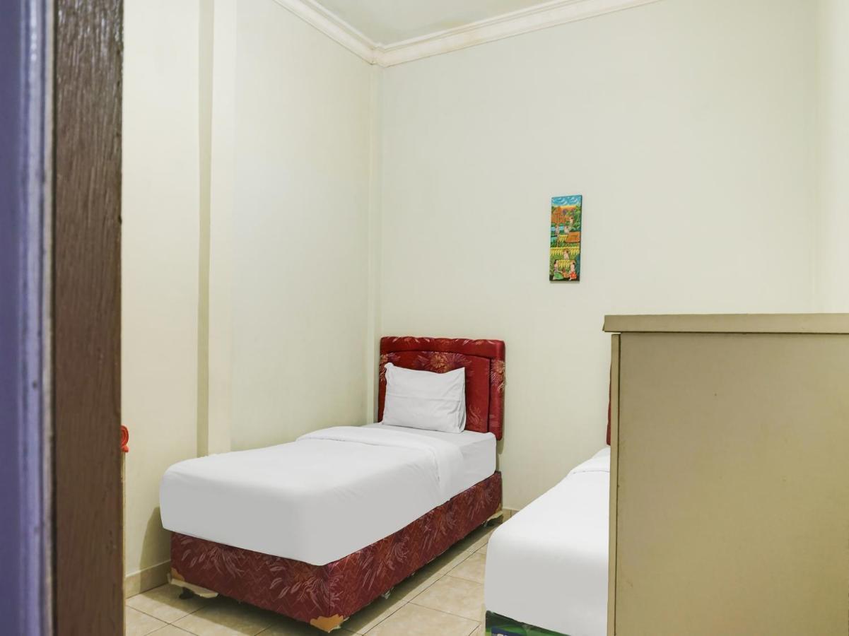 Oyo 2872 Garuda Guest House Banjarmasin  Zewnętrze zdjęcie